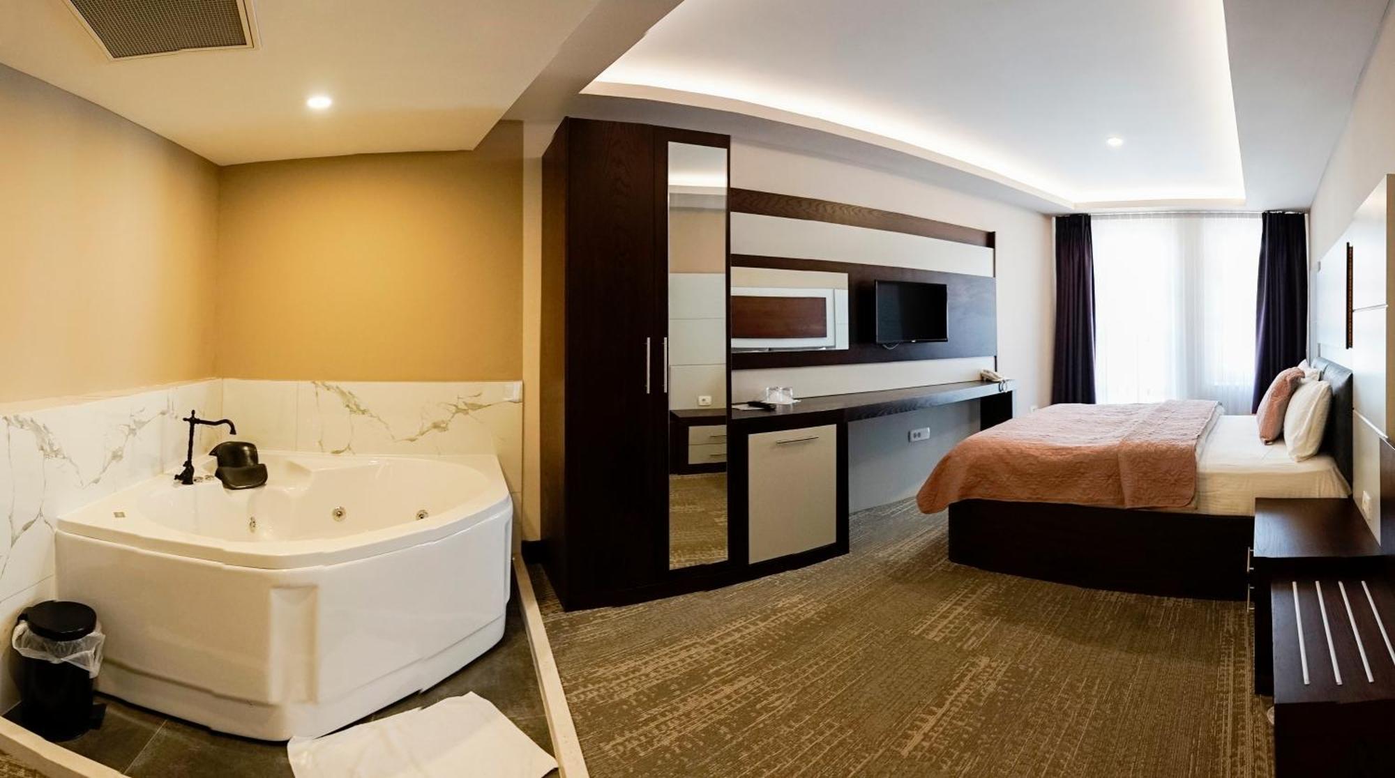 Hotel Prizreni Екстер'єр фото