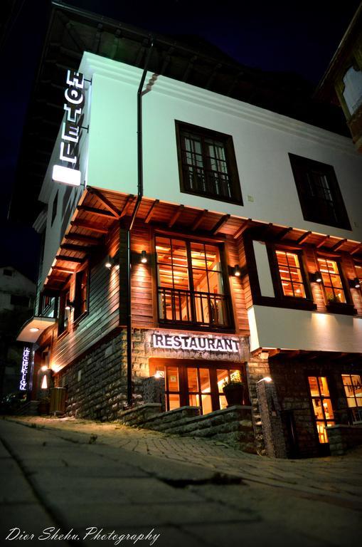 Hotel Prizreni Екстер'єр фото