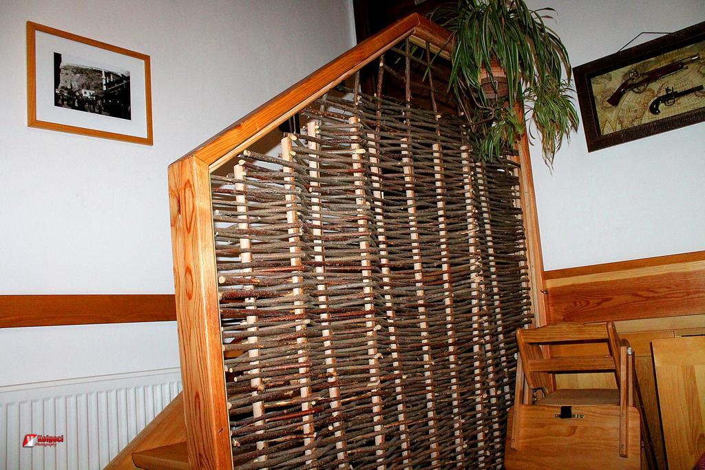 Hotel Prizreni Екстер'єр фото