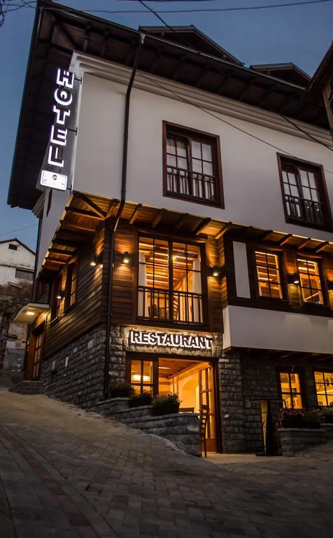 Hotel Prizreni Екстер'єр фото