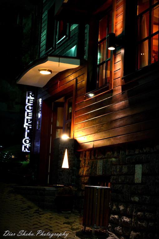 Hotel Prizreni Екстер'єр фото